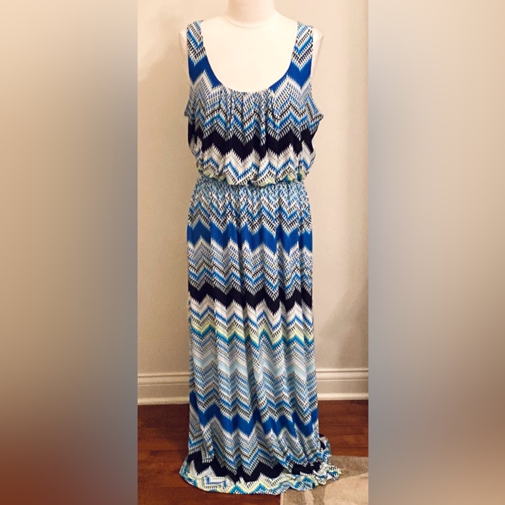 Maurices Black Blue White Chevron Print SZ 2X Boho Chic Bold Pattern Maxi Dress